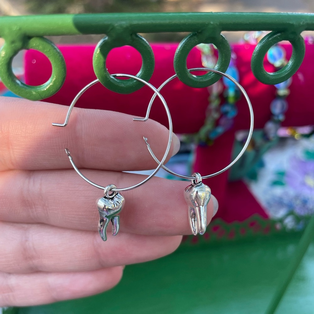⚪️🦷 Tooth Hoops 🦷⚪️